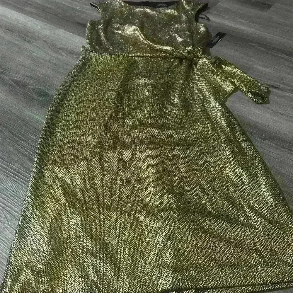 Tahari Arthur S.Levine gorgeous dress - Picture 3 of 8